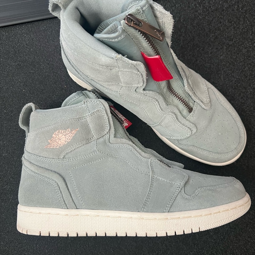 Jordan Men's Light Gray High-Top Sneakers